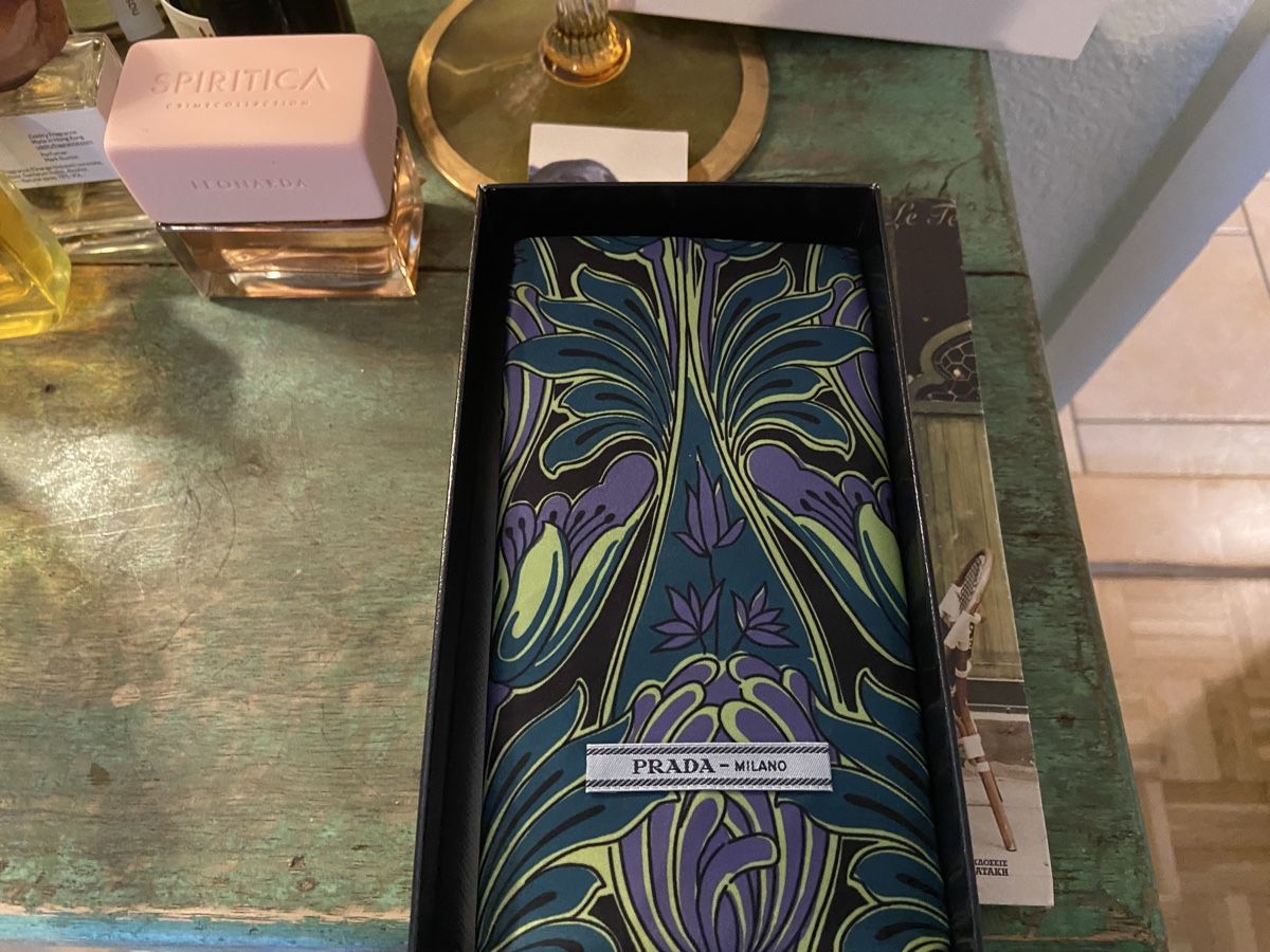 Prada Profumi & Eau de Toilette: Purple Rain Prada 100ml – Nuovo (secondo la descrizione) da Bossonnens venduto da Ylangsoleil 3