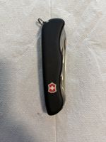 Couteau suisse Victorinox noir - parfait pour l'été 🇨🇭 🔪