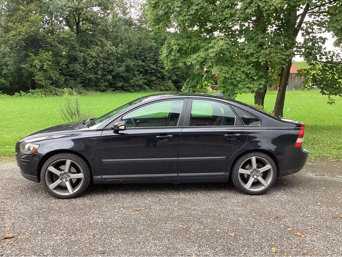 Volvo Automobili: Volvo S40 2.4 – Usato da Eggiwil venduto da M8Black 1