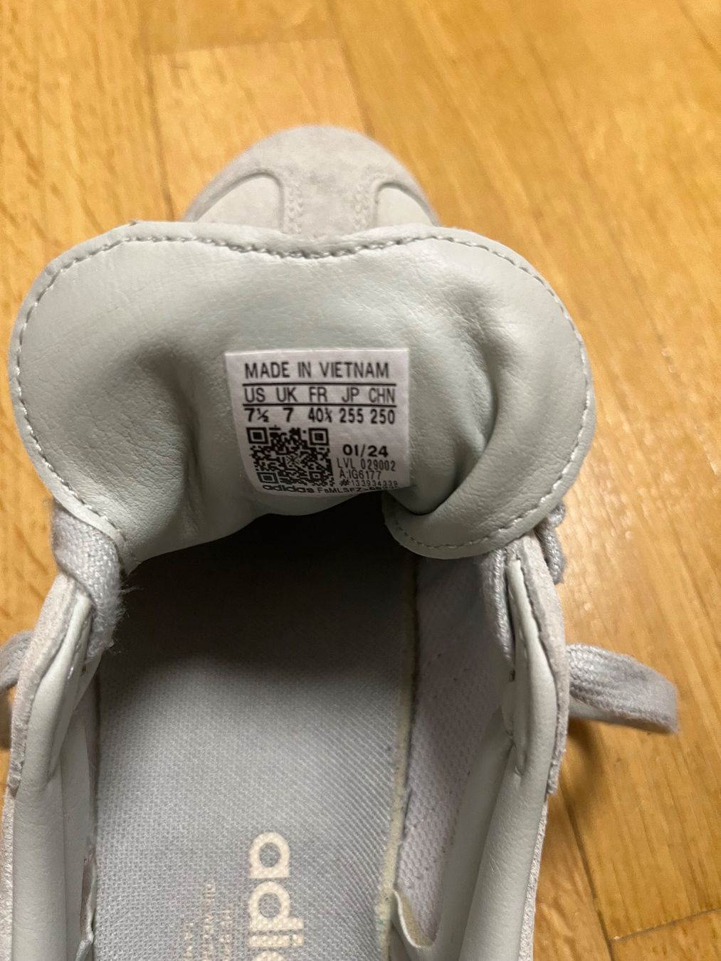 Adidas Damenschuhe: Adidas Samba Hellblau, Damen 40 2/3 – Gebraucht aus Zürich von Fkili 5