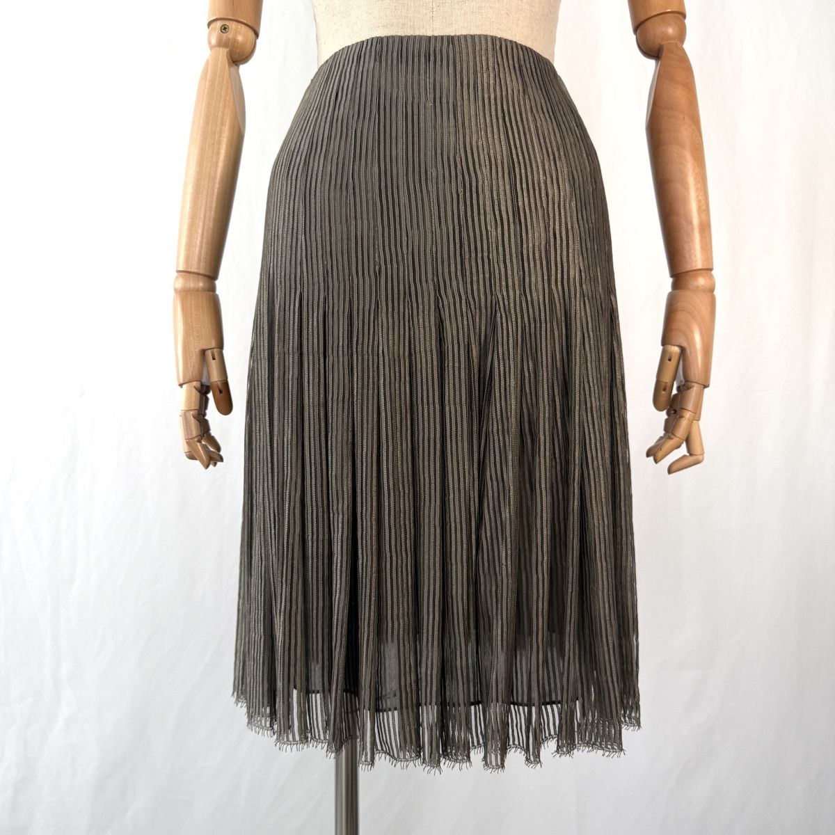 Akris Gonne: AKRIS Silk/Viscose Skirt – Nuovo (secondo la descrizione) da Emmen venduto da Nightingale_2022 1