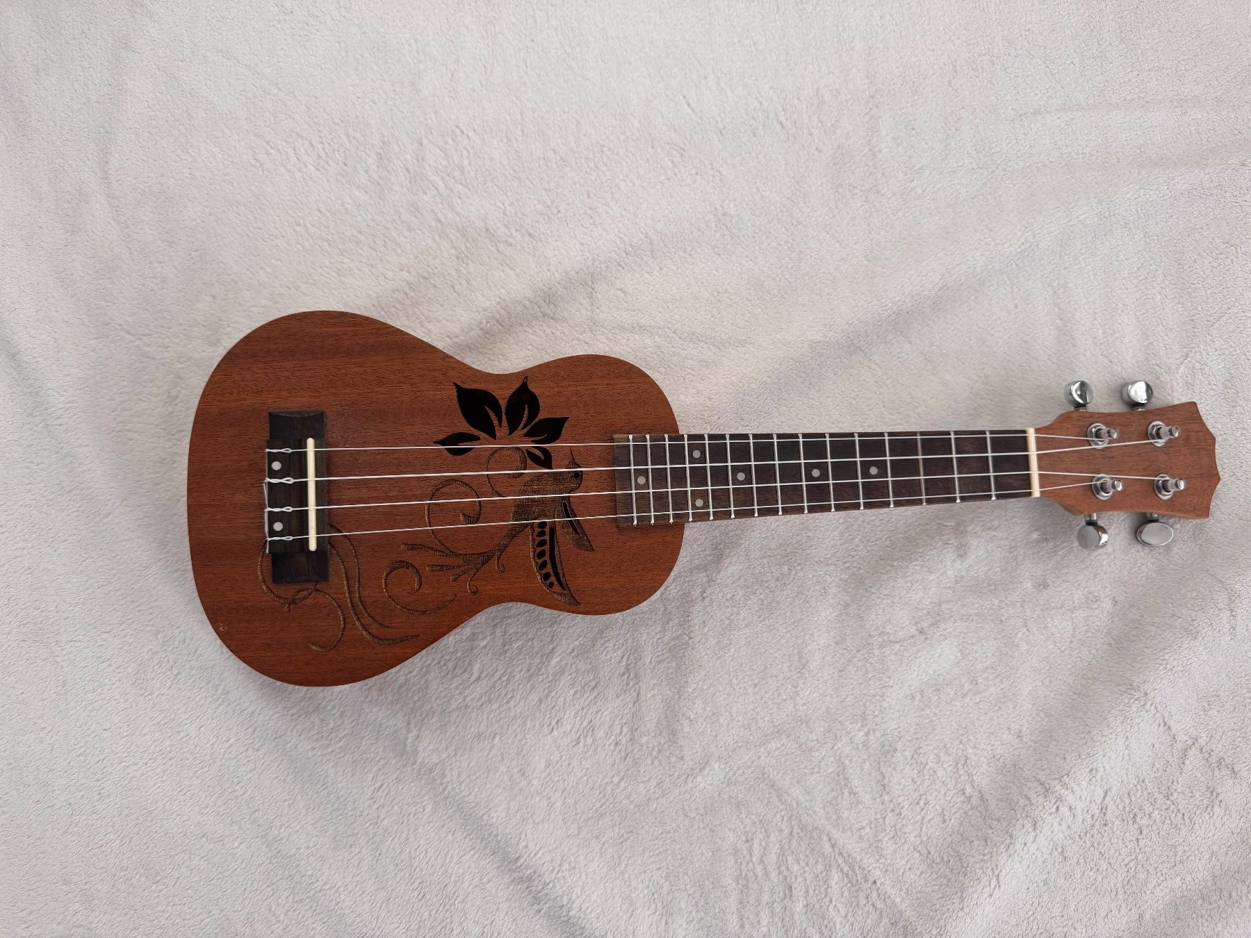 Musikinstrumente: Ukulele – Gebraucht aus Dübendorf von mic_kv6m 1