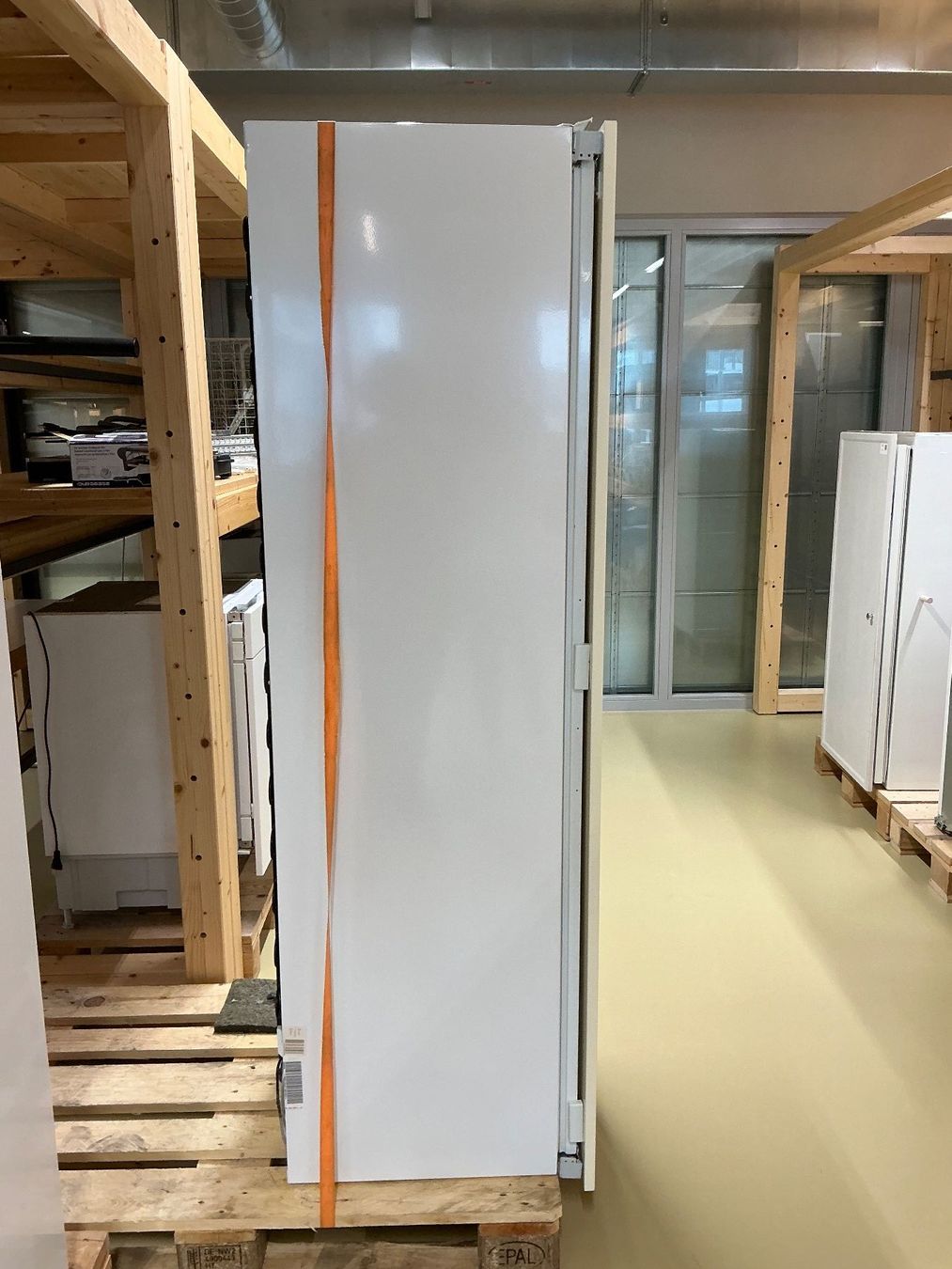 Miele Frigoriferi: Miele Kühlschrank – Usato da Zug venduto da Bauteile-Zug 1