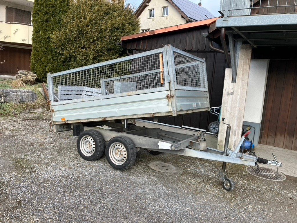 Camions-bennes: Doppelachs Kippanhänger – D'occasion à Turbenthal par Navale