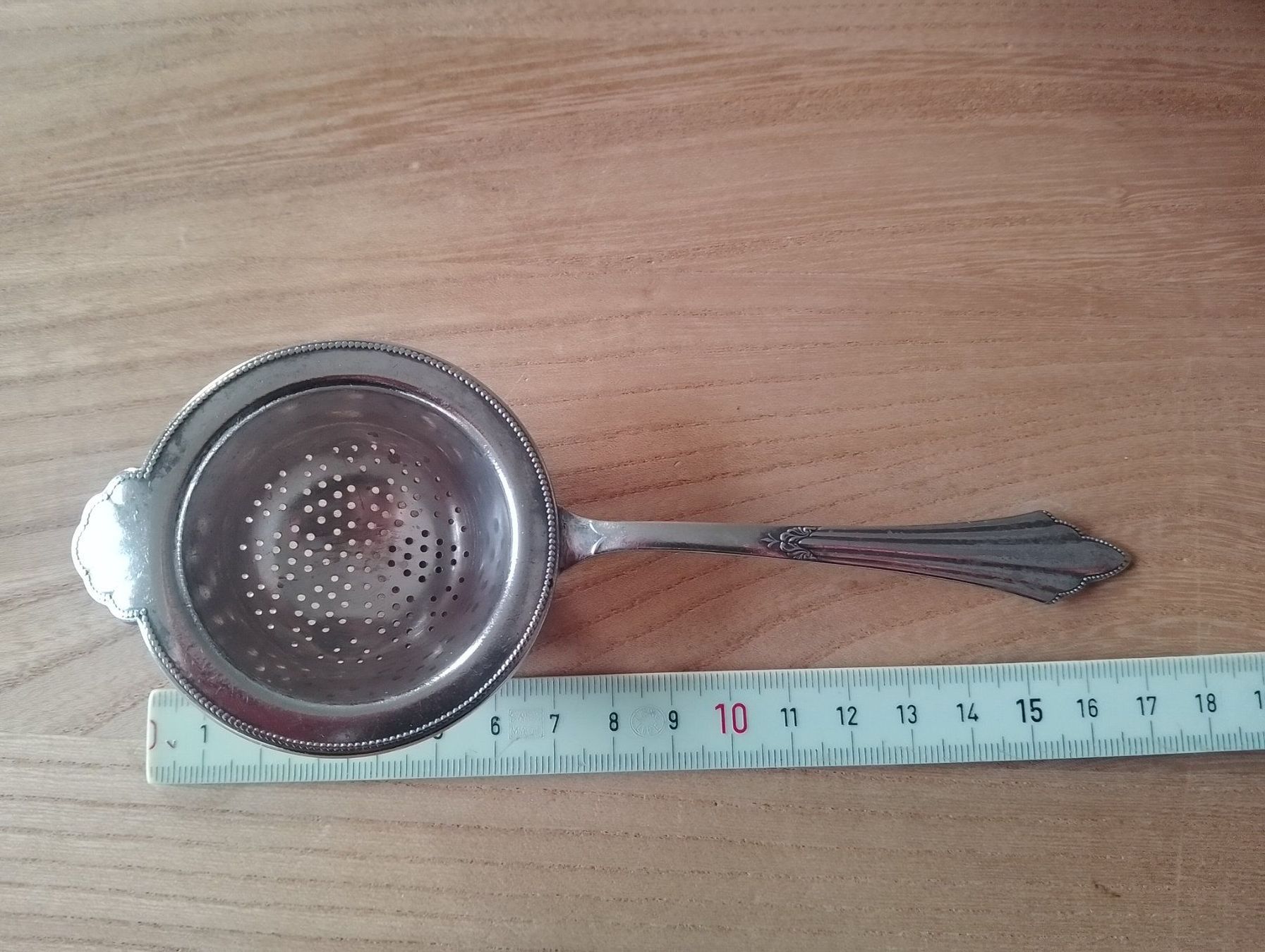 Elettrodomestici da cucina: Superschönes Teesieb versilbert, Fächermuster – Usato da Luzern venduto da Seri4 7