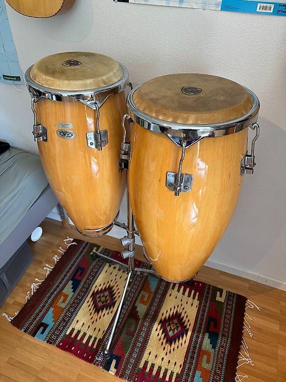 Strumenti musicali: Congas 11 / 12 inkl. Ständer – Usato da Zürich venduto da ybu_h6tz 1