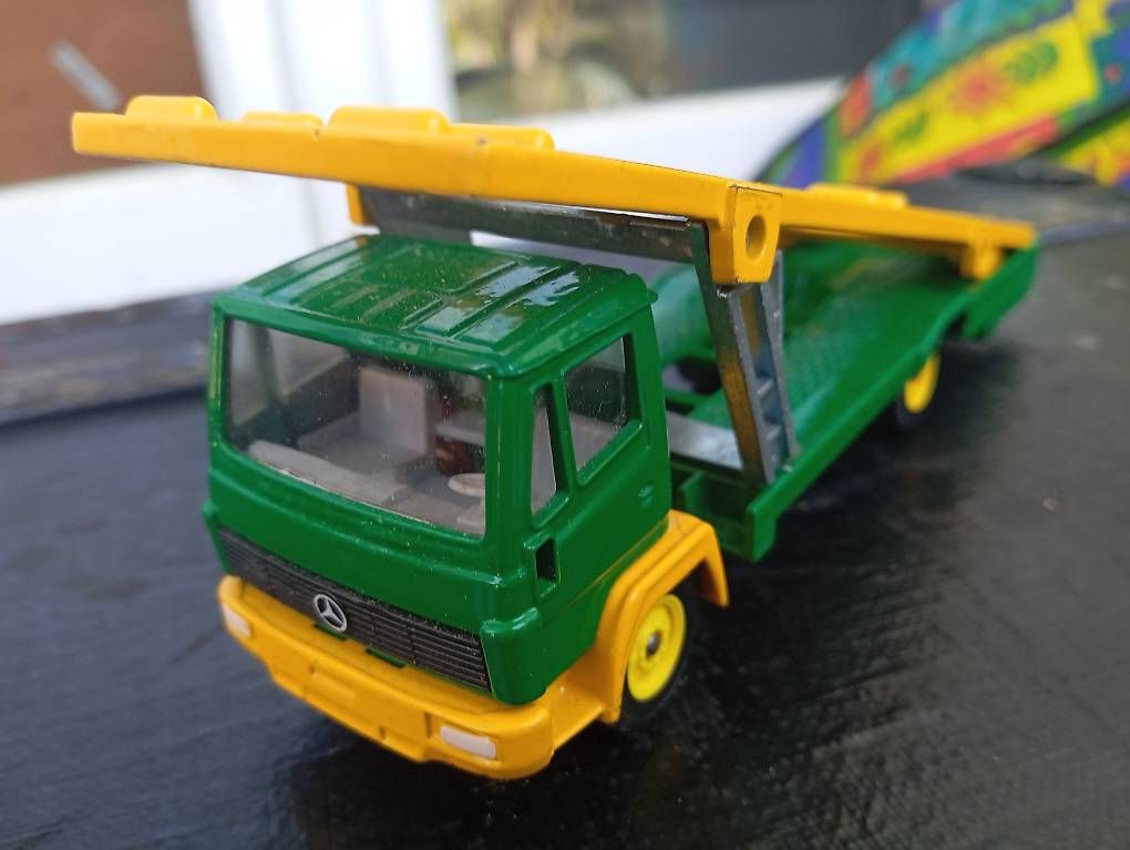 Siku Modellini d'auto: Mercedes Siku 2484 – Usato da Basel venduto da Petergunn 2