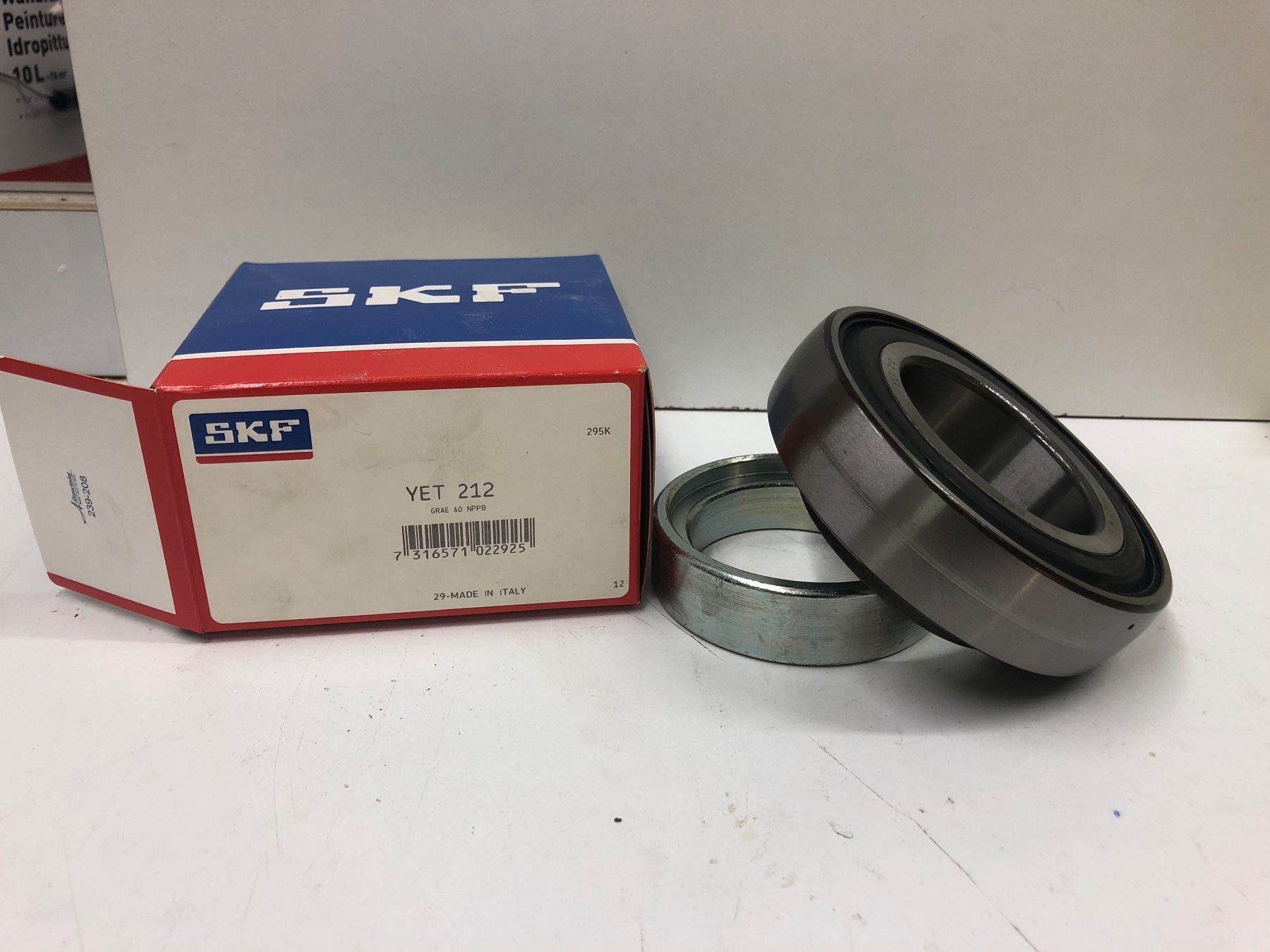 SKF Cuscinetti a sfere: Spannringlager SKF YET 212 – Nuovo e nell'imballaggio originale da Schötz venduto da EMTEC02