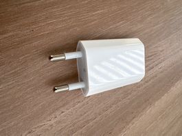 Original Apple Ladegerät / chargeur USB