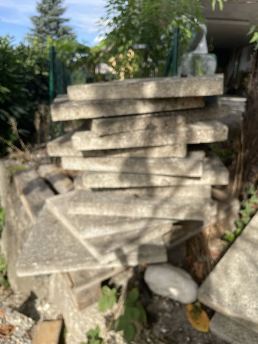 Rivestimenti per pavimenti: Gartenplatten Beton grau – Usato da Däniken SO venduto da isa_fgt8 1