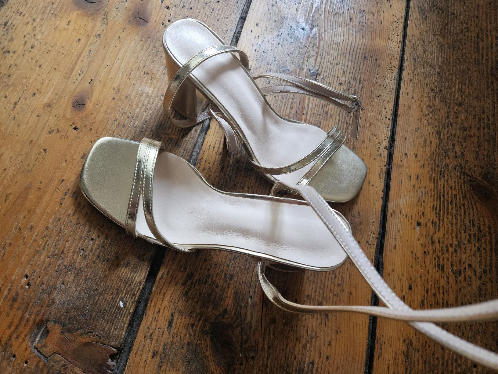 Scarpe da donna: Schuhe 👟 NEU – Nuovo e nell'imballaggio originale da Hinwil venduto da isa_tf9f 1