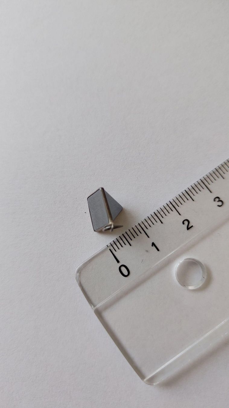 Pendentifs: Hämatit Pyramide, Kettenanhänger – Neuf avec emballage d'origine à Ballwil par bom_ar 1