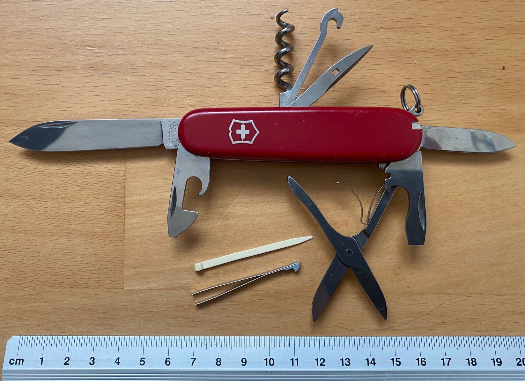 Victorinox Taschenmesser: Victorinox Taschenmesser "Corner Card" – Neu (gemäss Beschreibung) aus Safenwil von Thoren196168 1