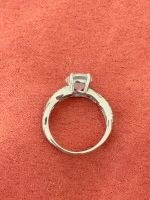 Damenring Silber mit Zirkonia gedrehte Schiene