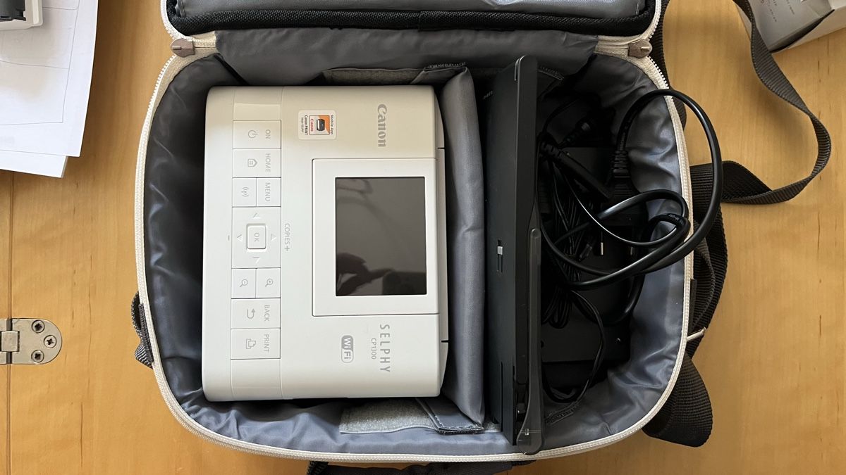 Canon Stampanti: Fotodrucker Canon Selphy CP1300 – Usato da Luzern venduto da overanddonewth 1