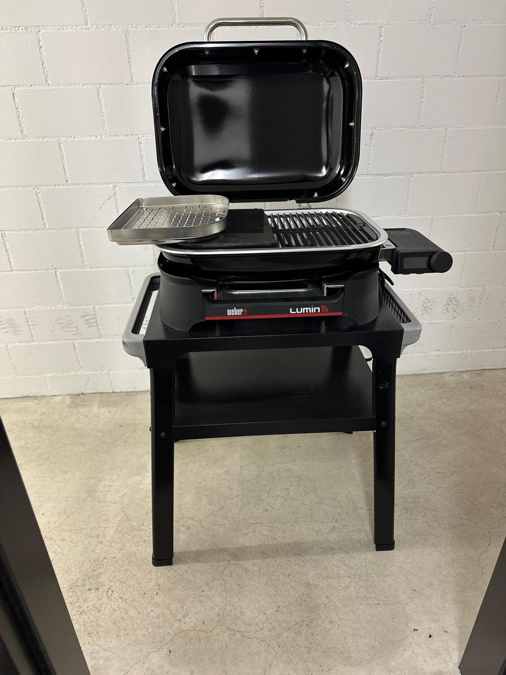Griglie: Lumin Elektrogrill mit Metal-Stand – Nuovo e nell'imballaggio originale da Wetzikon ZH venduto da Mrroma