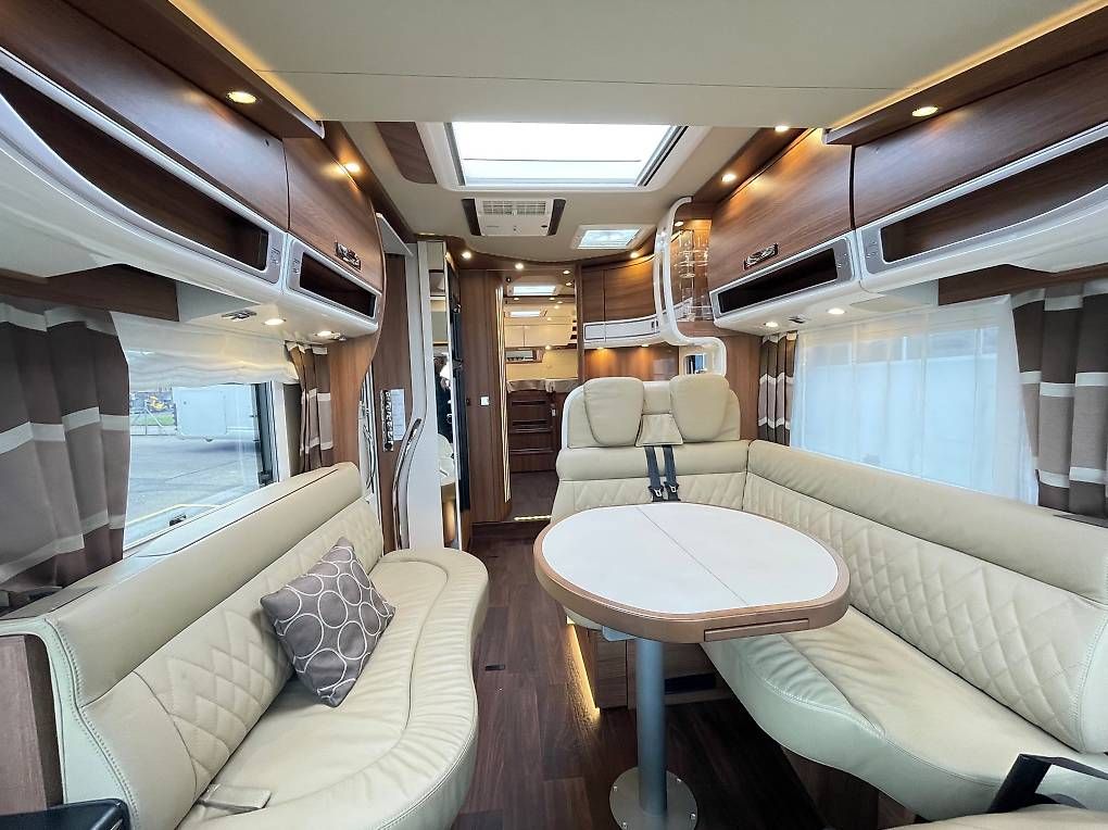 Véhicules de camping: Carthago Chic E-Line 61 XL LE – D'occasion à Langenthal par Reisemobil01 3