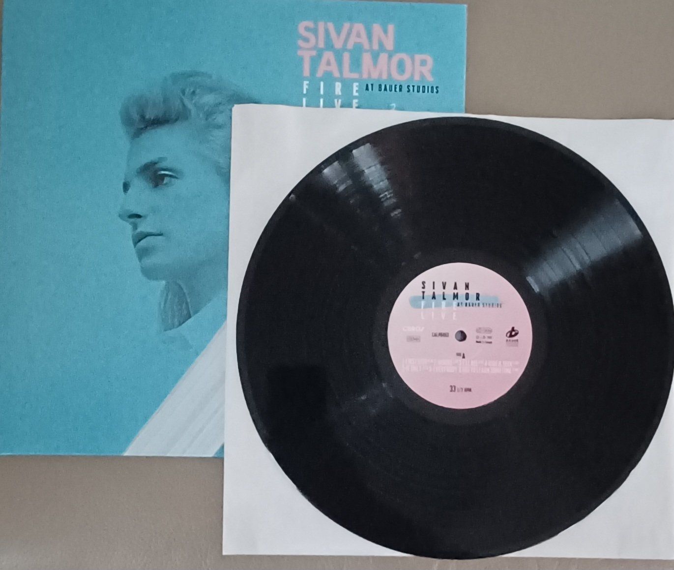 Dischi in vinile: SILVAN TALMOR - FIRE LIVE 2017  Indie Pop/ Folk – Nuovo (secondo la descrizione) da Hägendorf venduto da Plattenhardt 3