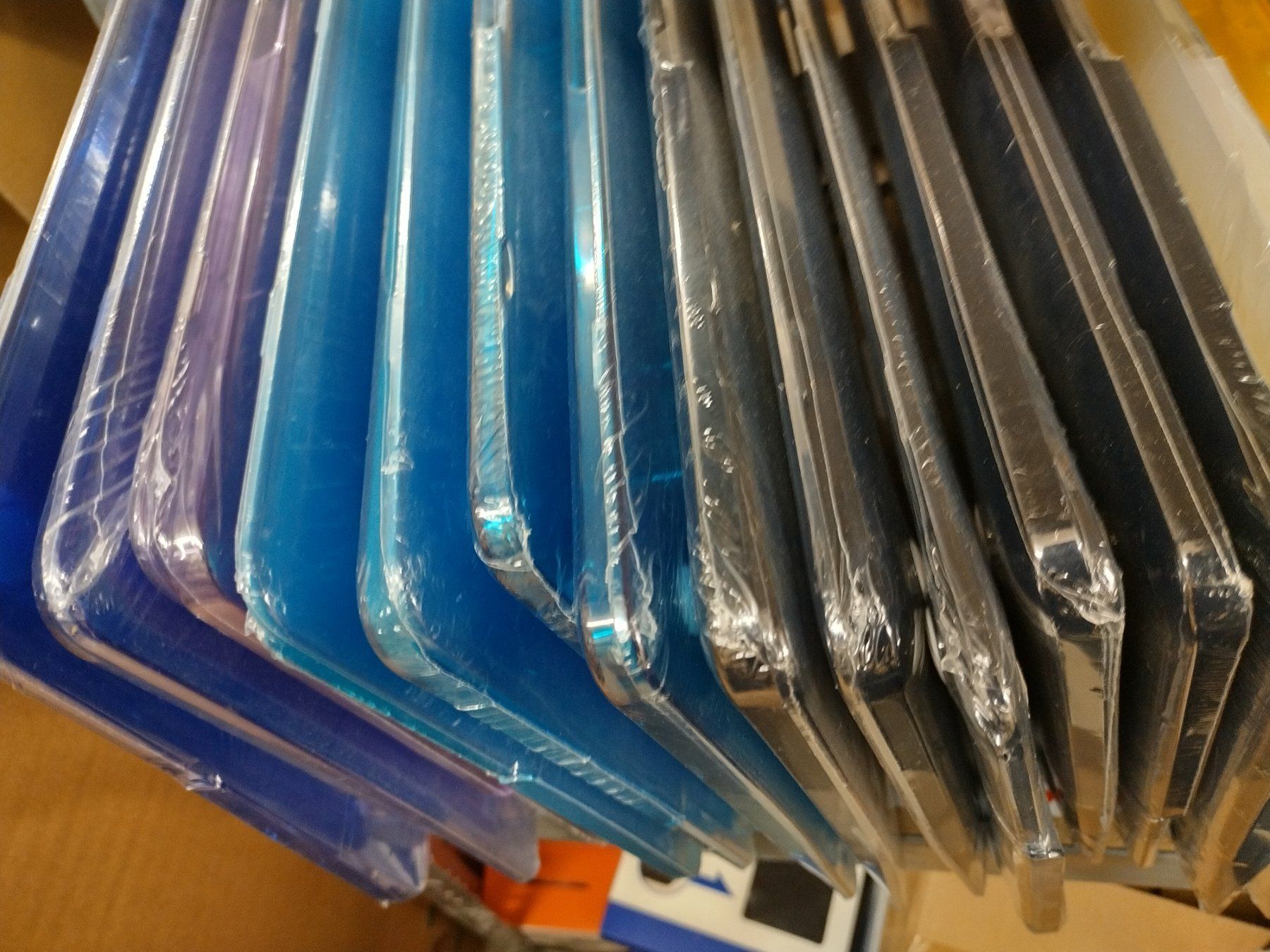 Coques & Sacs: A1398 MacBook Pro Retina 15.4 Case – Neuf avec emballage d'origine à Ermatingen par rik4rdo