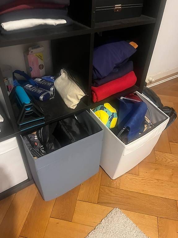 Ikea Étagères: Etagère / armoire à habits – D'occasion à Lausanne par Tim0thee99 1