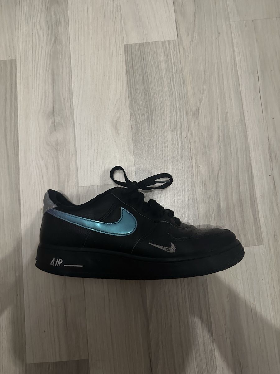 Nike Scarpe da uomo: Paire chaussures Nike Noire seconde main – Usato da Courgenay venduto da gig_7spf 1