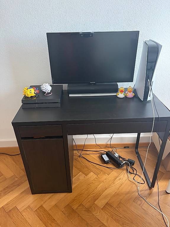 Schreibtische: Bureau ikea – Gebraucht aus Neuchâtel von gwe_w9df