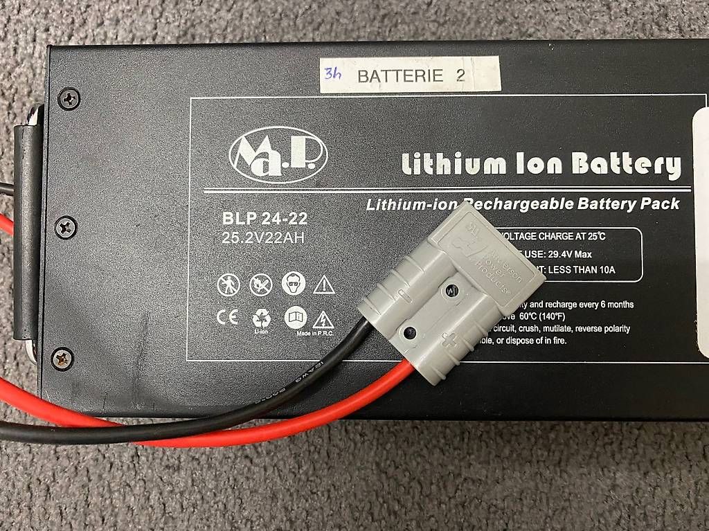 Sonstiges für Haushalt & Wohnen: Robot de nettoyage professionnel panneaux solaires MMSolar2 – Gebraucht aus Vollèges von terre77 3