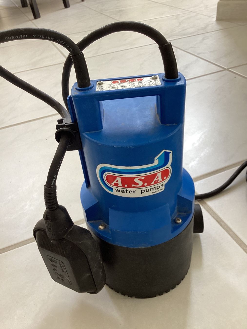 Pompe & Parti di ricambio: Wasserpumpe – Usato da Adliswil venduto da Bolline 3