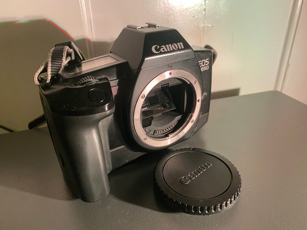 Canon Appareil photo: CANON Analog Kamera EOS 650 – D'occasion à Zürich par Pyramid1 2