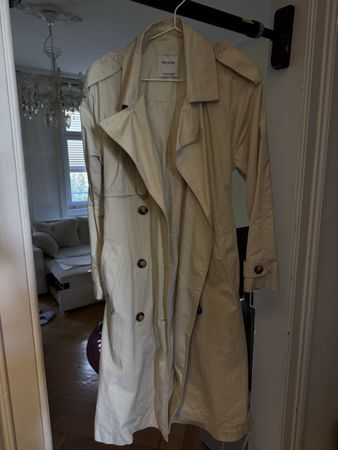 Trenchcoat Bershka beige mit Gürtel guter Zustand