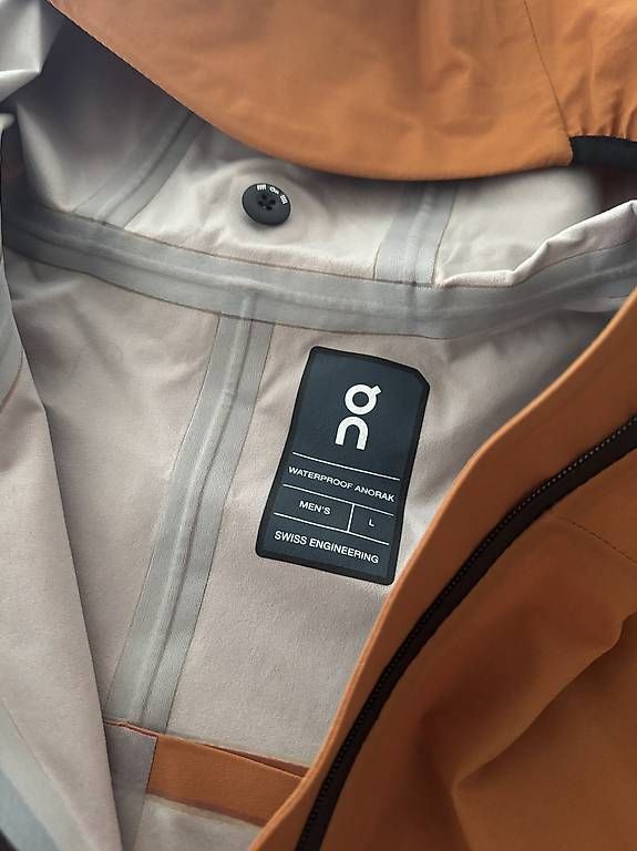 Giacche: On Running Anorak (L) – Usato da Küsnacht ZH venduto da kre.mart 4