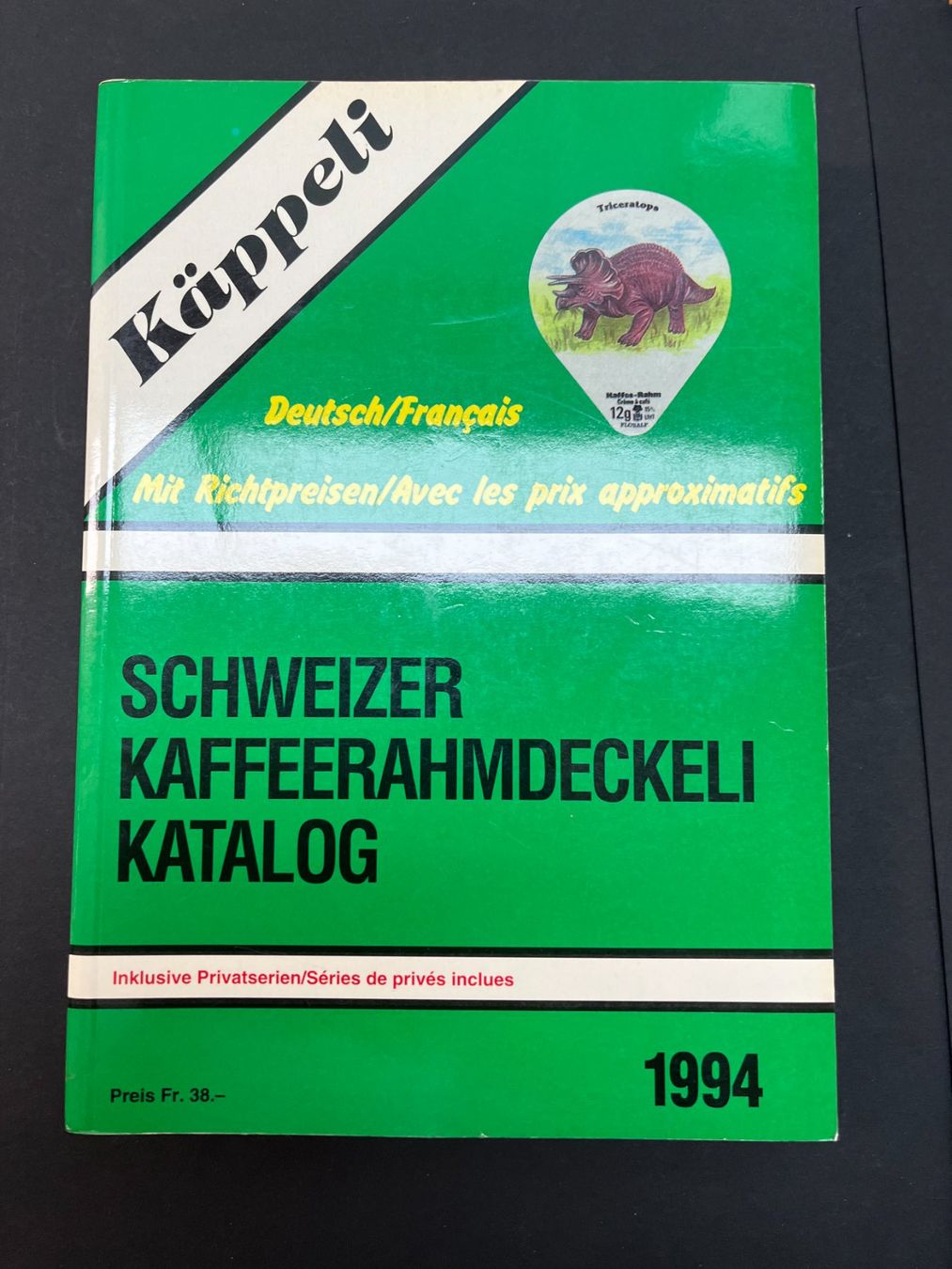 Coperchi dei cremini per caffè: Schweizer Katalog Kaffeerahm-Deckeli 1994 – Usato da Mumpf venduto da dadaboygugulini
