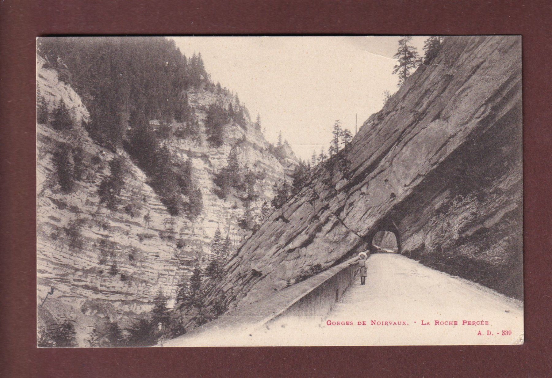 Ansichtskarten: Gorges de NOIRVAUX - Roche percée – Gebraucht aus Pully von nicecards-shop