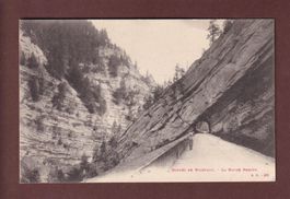 Gorges de NOIRVAUX - Roche percée