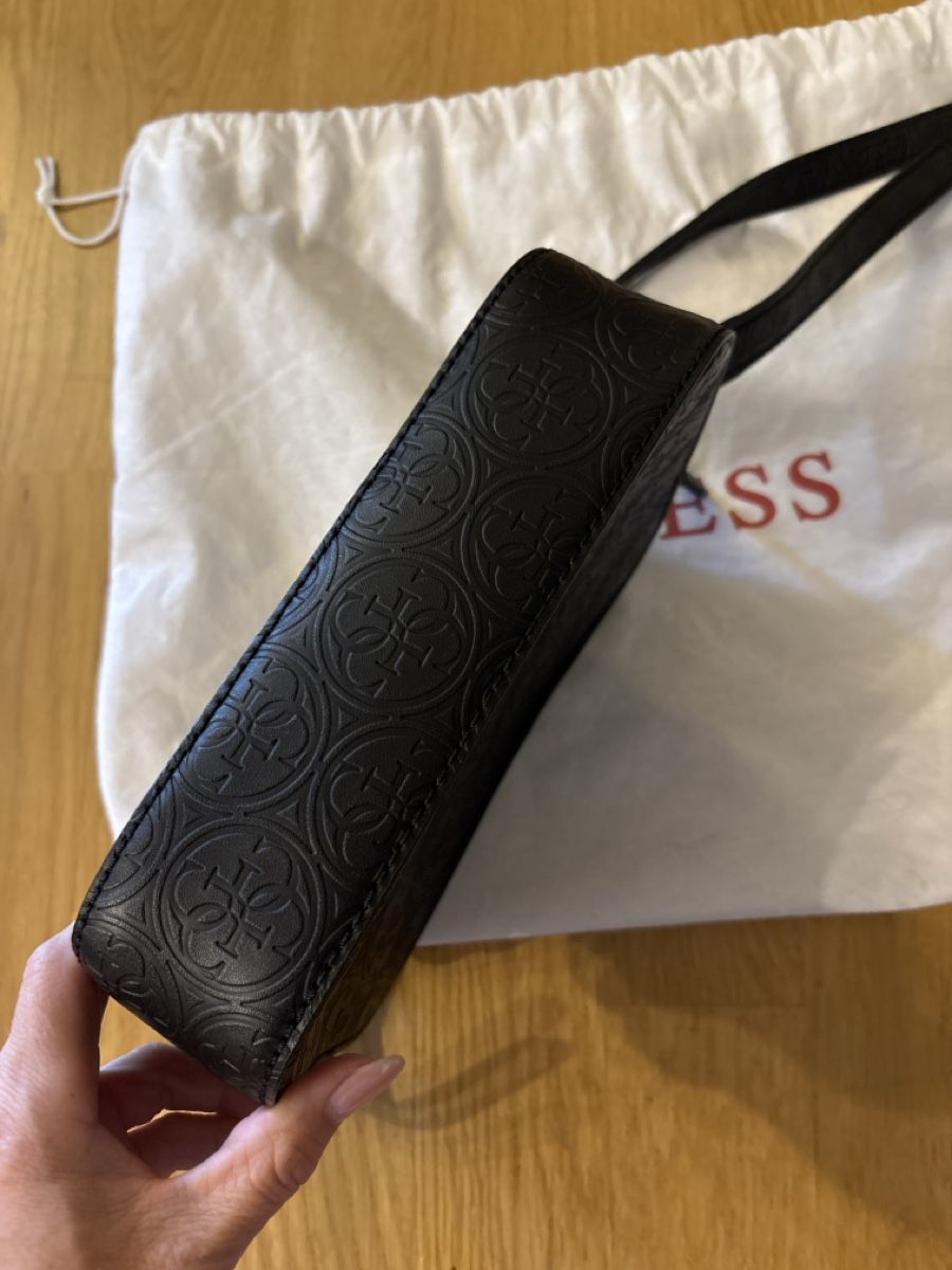 Guess Borse da donna: Umhängetasche von Guess  – Usato da Rünenberg venduto da ZwergLi100 2