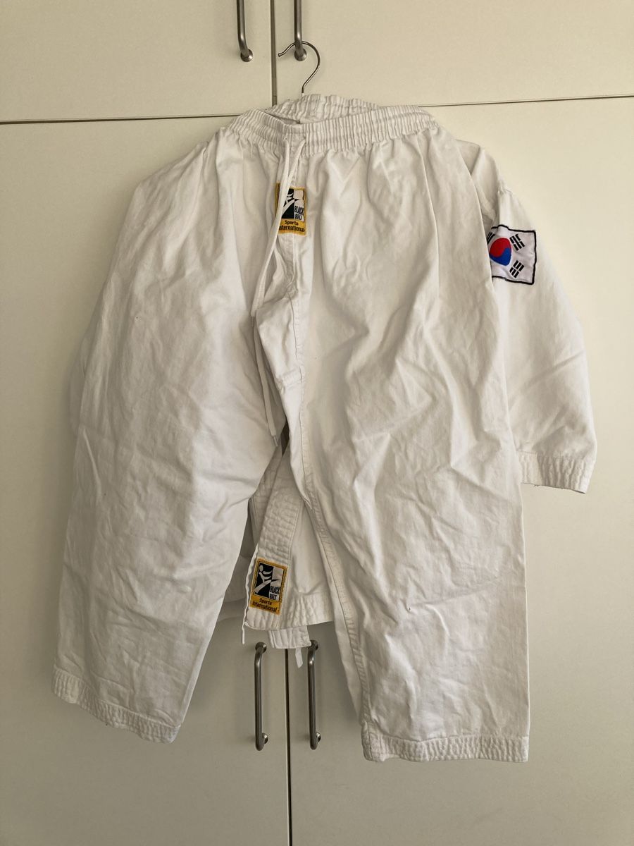 Arte internazionale: Taekwondo Anzug Gr. 128 -140 ca – Usato da Winterthur venduto da NatMet11 2