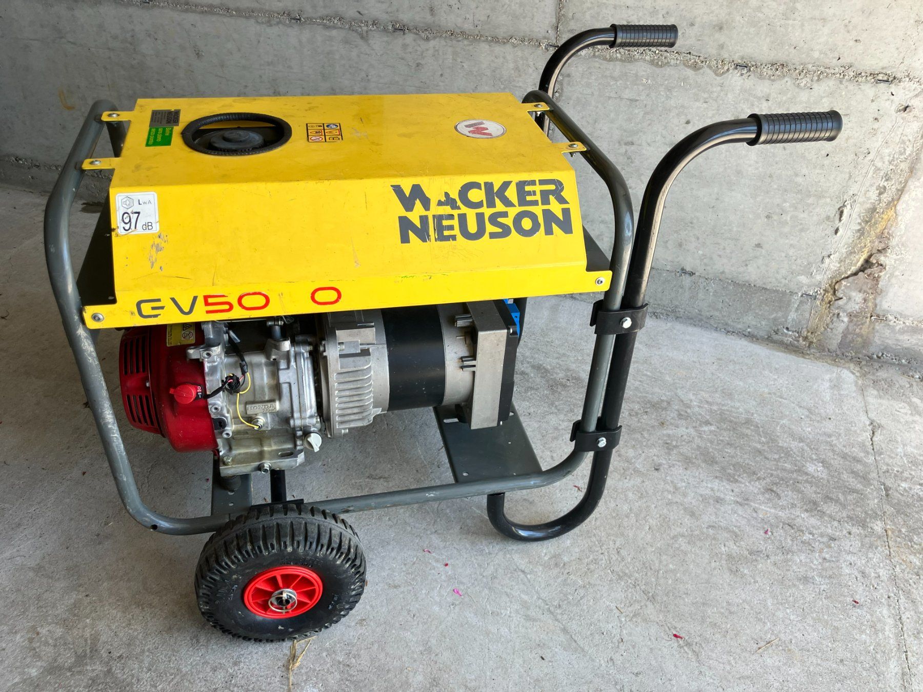Generatori di corrente: Generator Stromerzeuger 5 KW Wacker Neuson – Usato da Nassen venduto da FIANAE 1