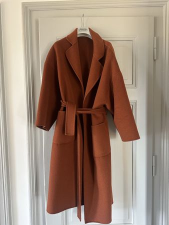 Mantel rostrot Grösse M 100% Wolle