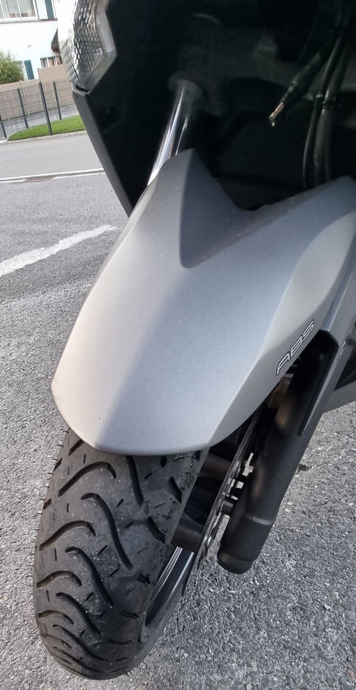 Yamaha Scooter: ROLLER SCOOTER Yamaha Roller XMAX YP400RA – Usato da Ruggell venduto da ONLINE-2-ME 3