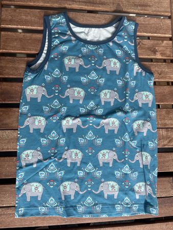 Unikat Top mit Elefanten Muster, 152/158
