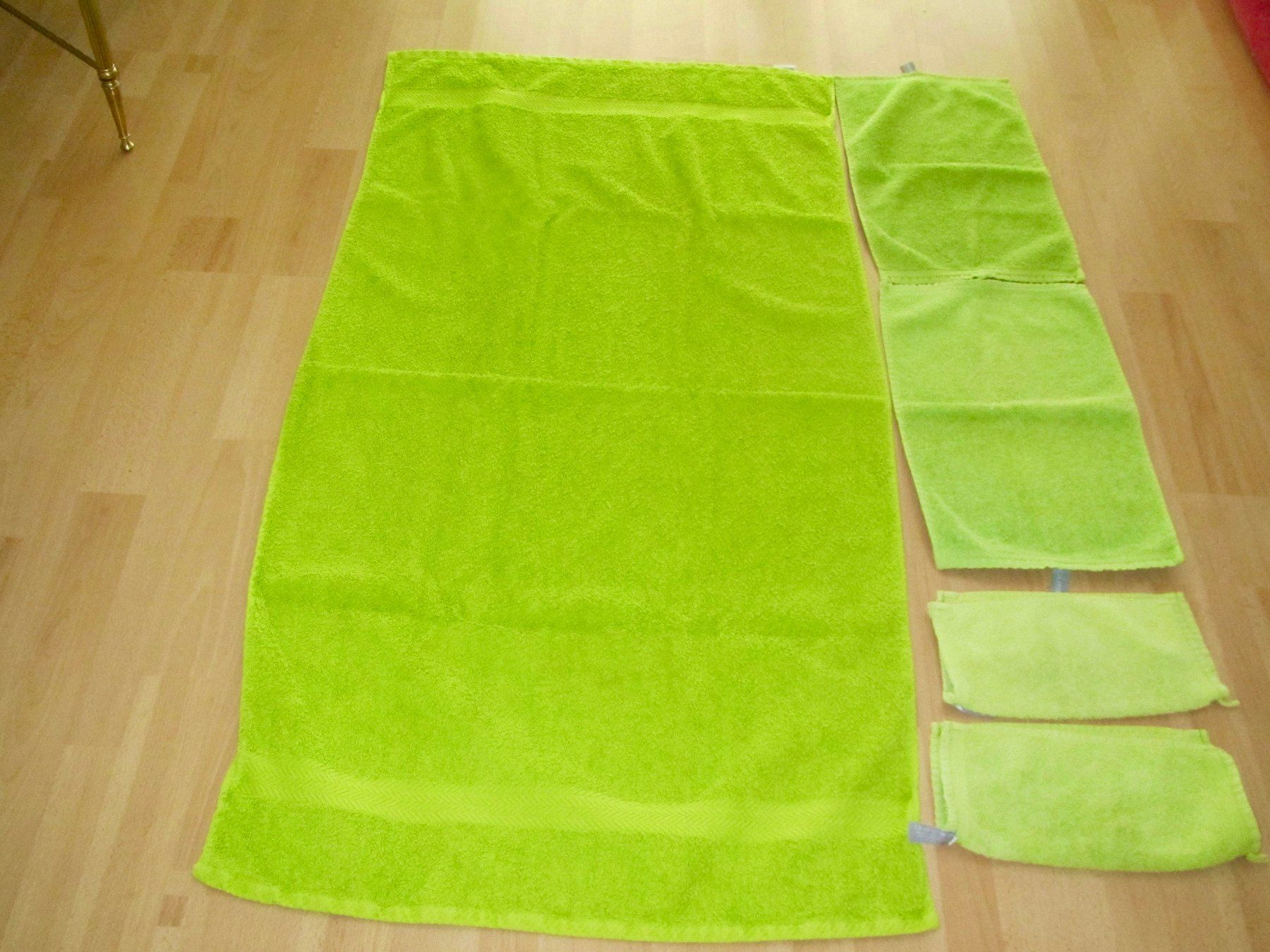Teli da bagno: SERVIETTES DE TOILETTE – Usato da Murten venduto da Selliot