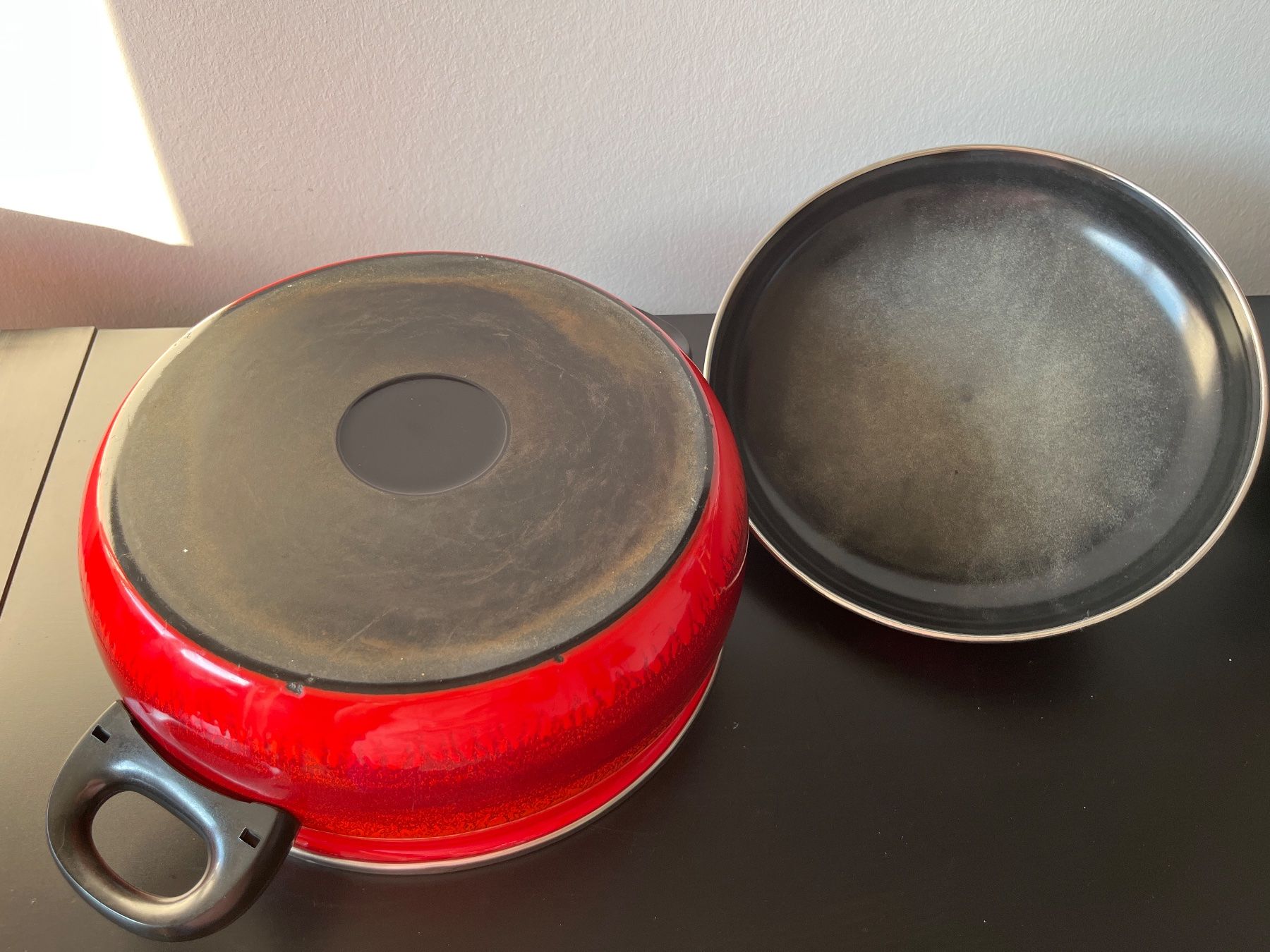 Pentole: Vintage Kasserolle, mit Deckel, rot, 26 cm, Emaille – Usato da Luzern venduto da Jiggy_8898 5