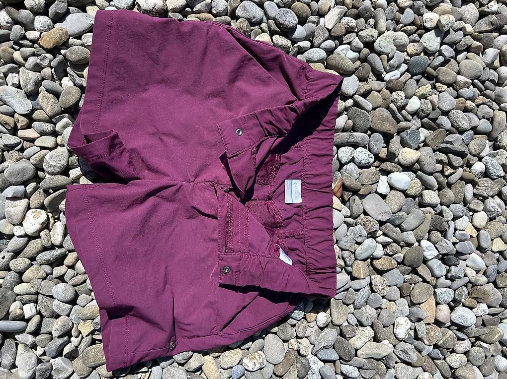 Pantalons: Short Columbia  – D'occasion à Belprahon par dzu_rf59 2