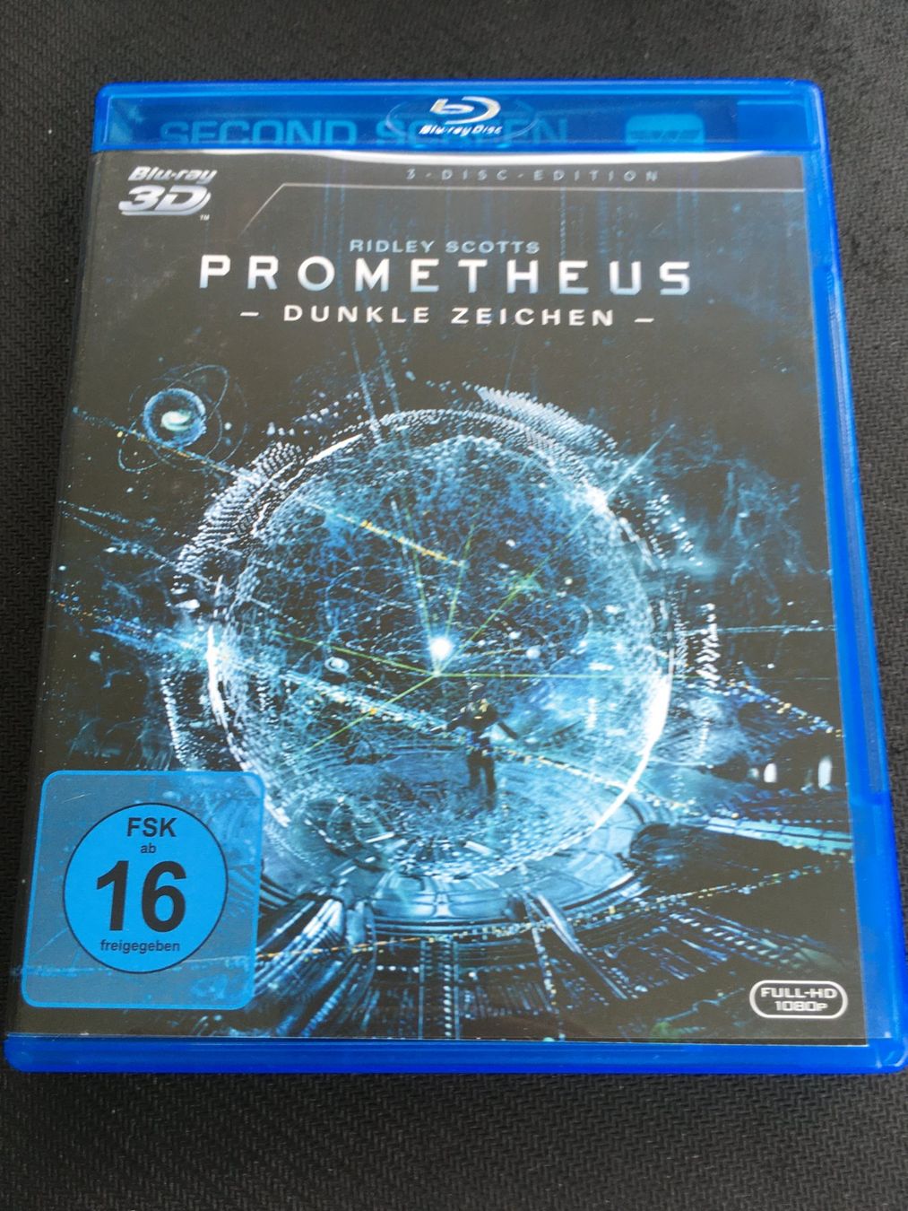 Tous les DVDs: Prometheus - Dunkle Zeichen 2D + 3D [Blu-ray] 3 disc – D'occasion à St.Gallen par MedienJoe