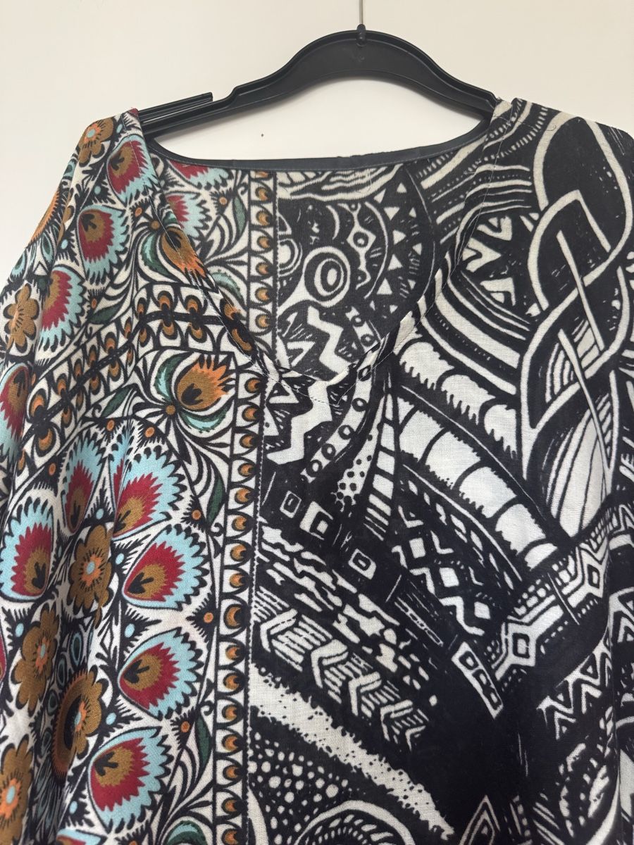 Tuniques: Damen Kaftan mit Muster Grösse One Size – D'occasion à Zürich par Chanelle07 1