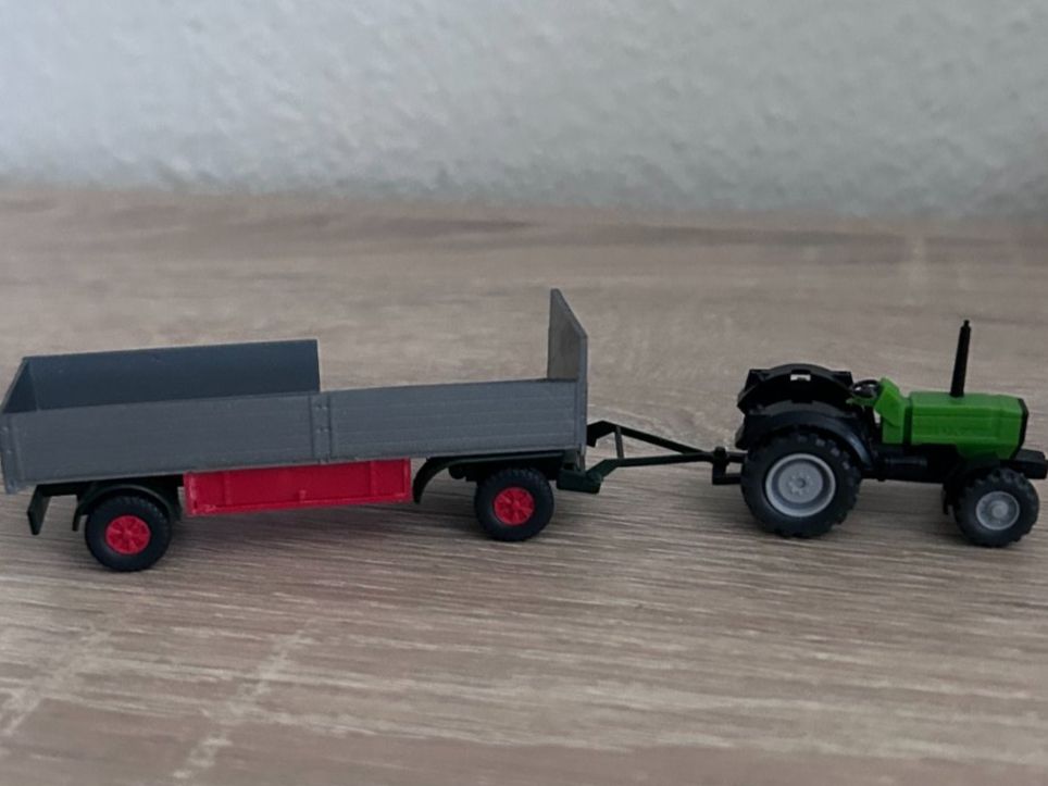 Wiking Modellini d'auto: Wiking Traktor mit Anhänger – Usato da Goldach venduto da Manyro55 1