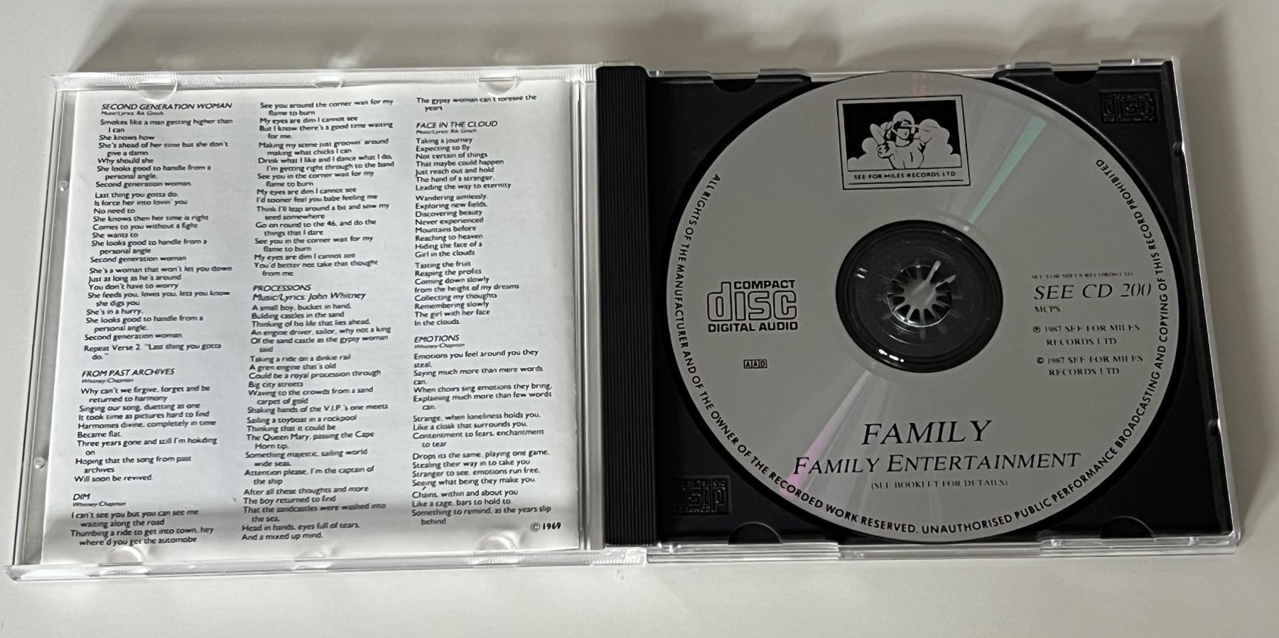 CDs: Family Entertainment - CD - Album – Neu (gemäss Beschreibung) aus Altstätten SG von sheamus 2