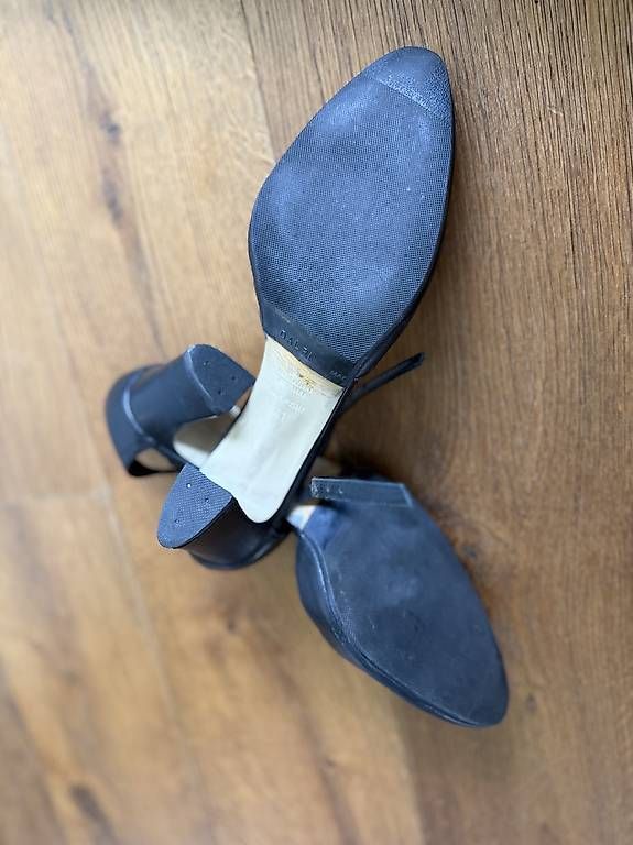 Scarpe da donna: Schuhe mit Absatz – Usato da Siebnen venduto da VenditaIre