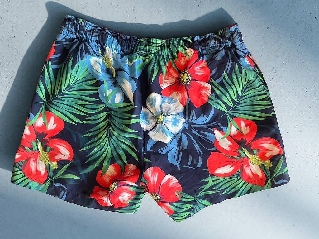Costumi da bagno: HUGO BOSS Badehose Size M – Nuovo (secondo la descrizione) da Zürich venduto da carmen_kandey_Insta 1