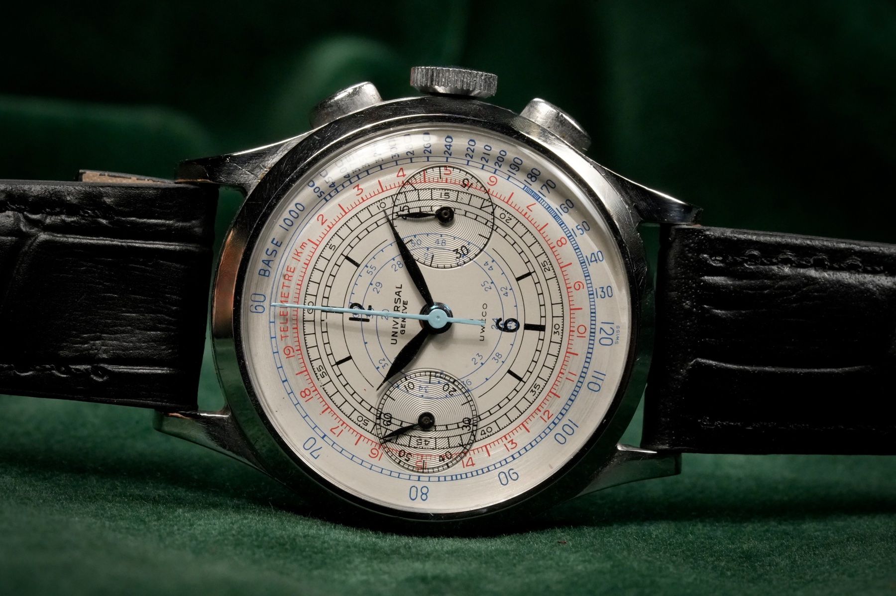 Universal Genève Orologi: Universal Genève - Uweco Ref. 5182 Original 1936 Chronograph – Usato da Morcote venduto da chronoservice